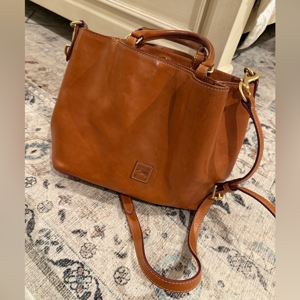 Dooney & Bourke purse.